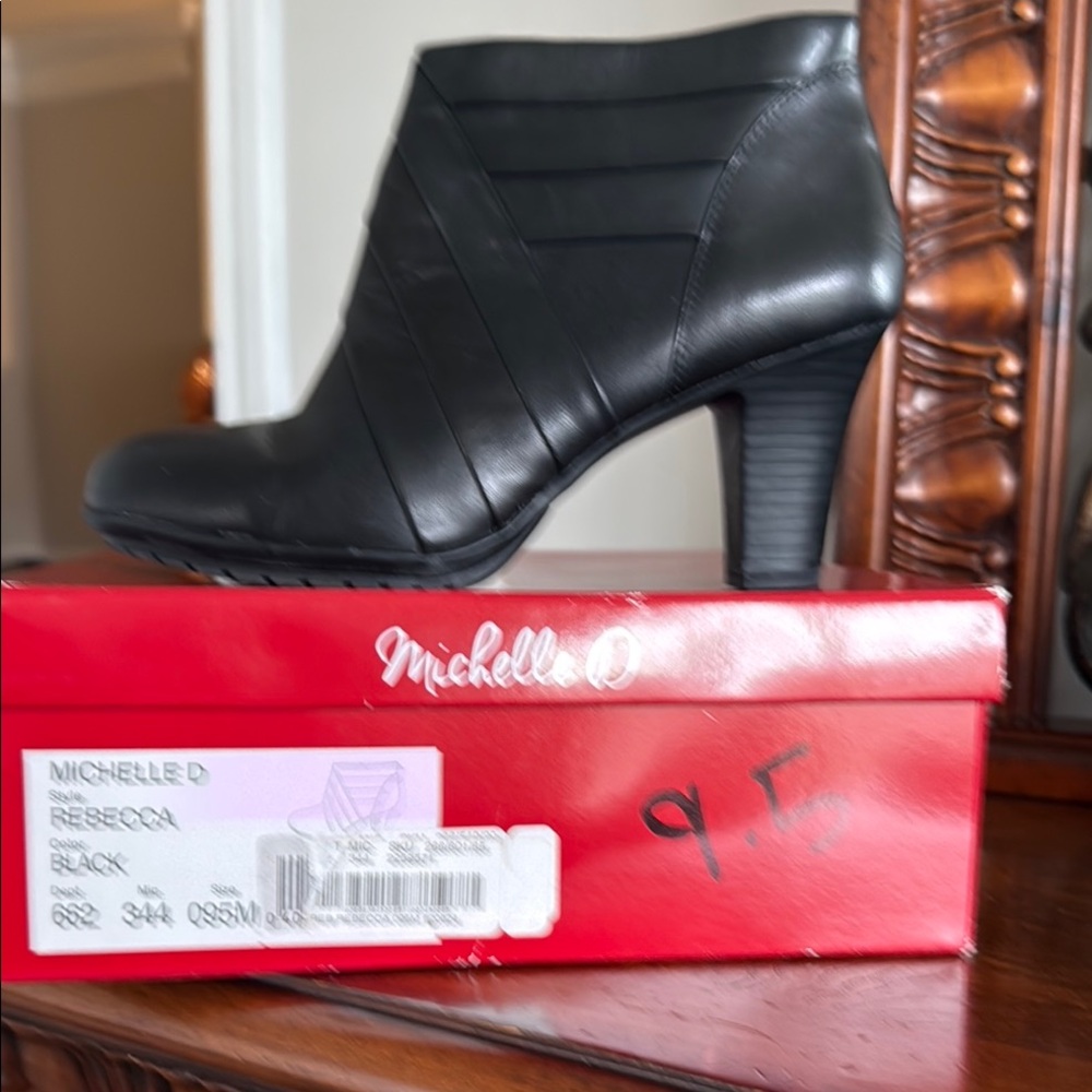 Michelle D Black Heeled Boots Sleek Design